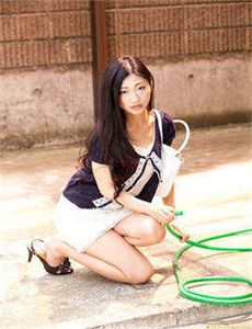 《灵笼》